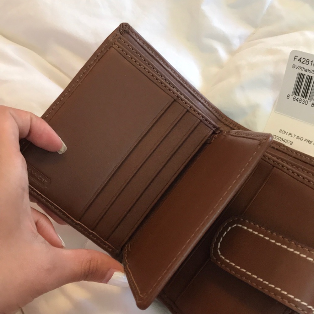 Coach Wallet - Picture 5 of 5